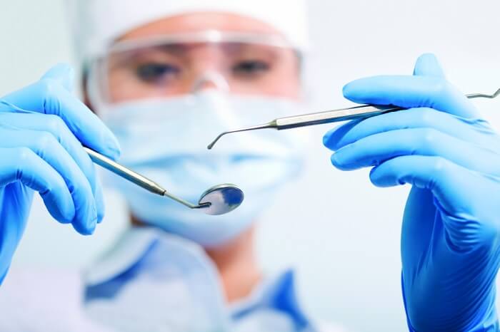 стоматолог-хирург